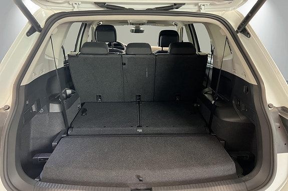 Volkswagen Tiguan Allspace 17 of 26