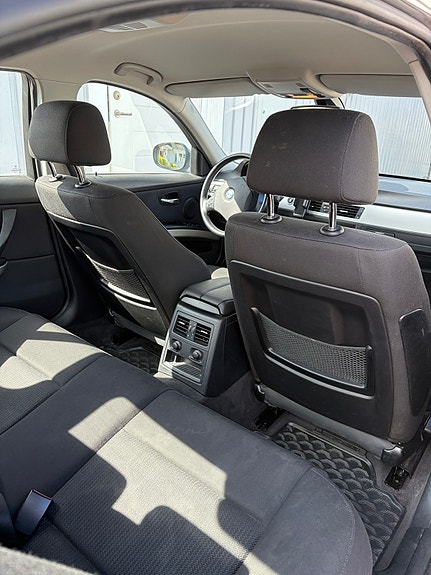 BMW 320i 6 of 8