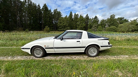 Mazda RX-7 3 of 5