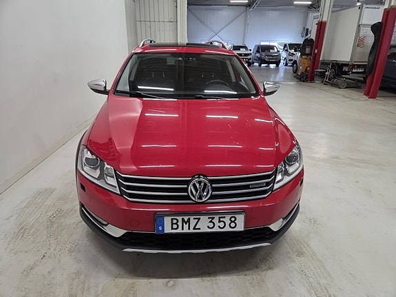Volkswagen Passat 2 of 5
