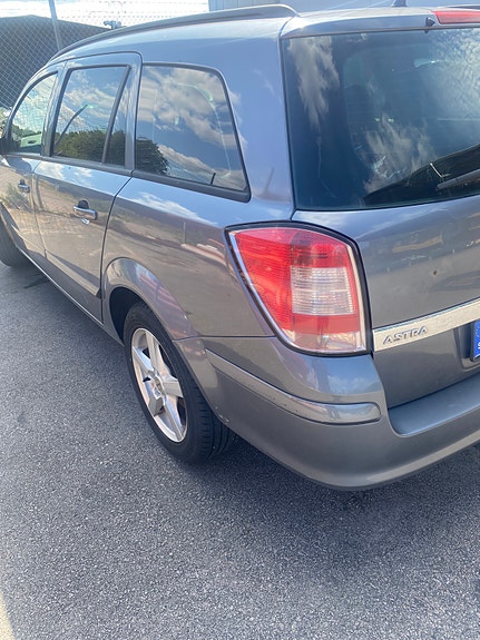 Opel Astra 3 of 5