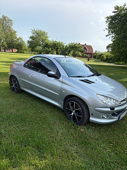 Peugeot 206 CC 2 of 4