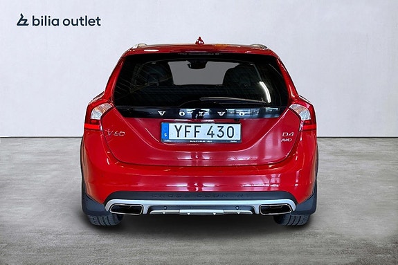 Volvo V60 Cross Country 5 of 5