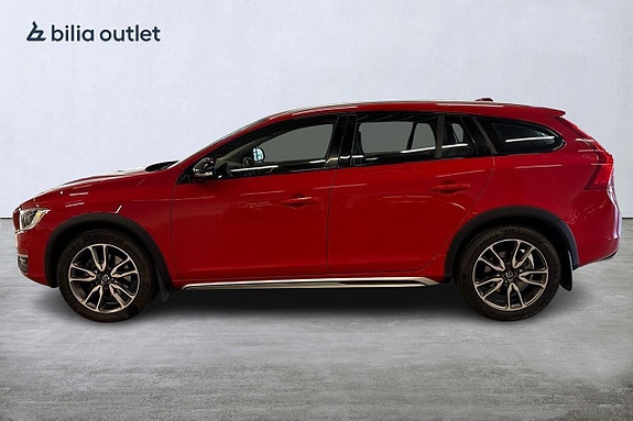 Volvo V60 Cross Country 4 of 5