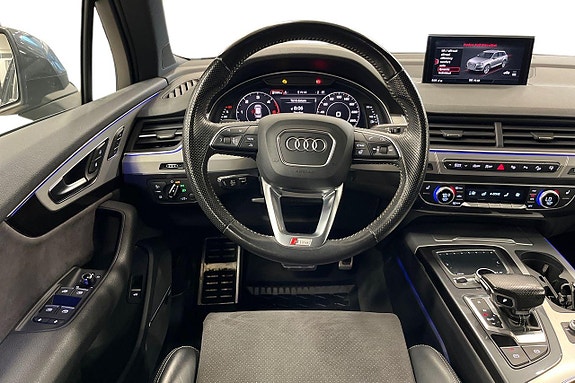 Audi Q7 12 of 24