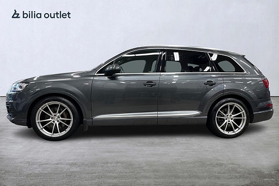Audi Q7 3 of 5