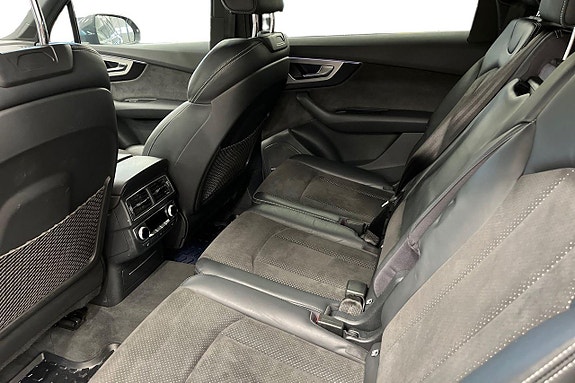 Audi Q7 20 of 24