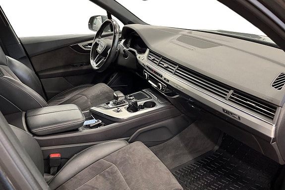 Audi Q7 14 of 24