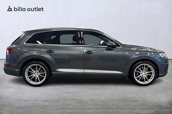 Audi Q7 7 of 24