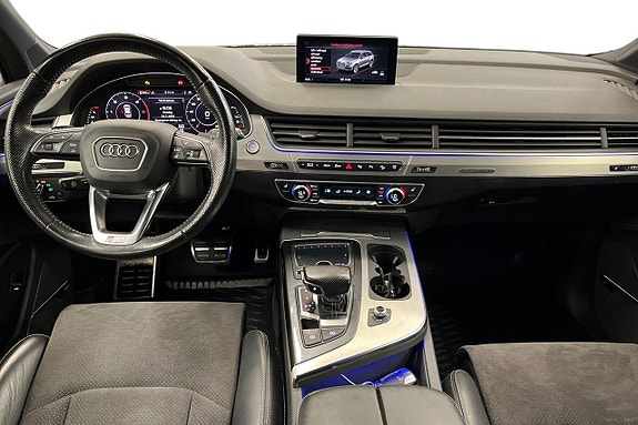Audi Q7 13 of 24