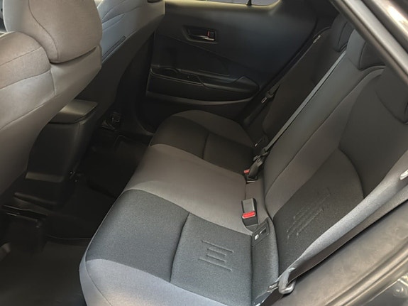 Toyota C-HR 9 of 19