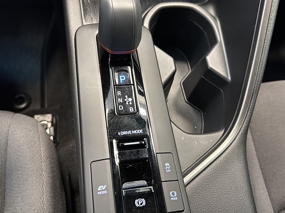 Toyota C-HR 12 of 19