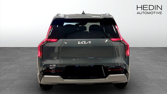 Kia EV9 7 of 12