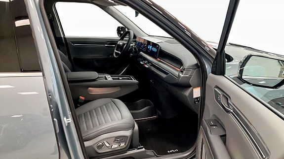 Kia EV9 3 of 5