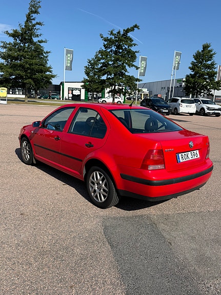 Volkswagen Bora 2 of 4
