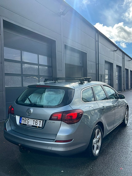 Opel Astra 9 of 11