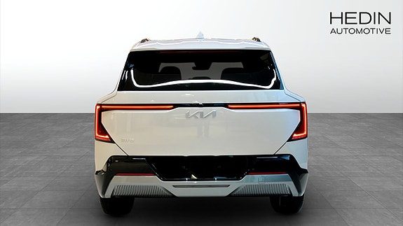 Kia EV5 7 of 12