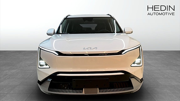 Kia EV5 8 of 12