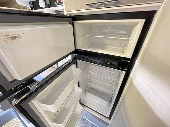 LMC 735 I Sportline Explorer / B-kort / Solcell / litium / Inverter /Taksäng / 18 of 25