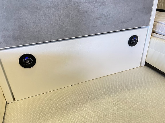 LMC 735 I Sportline Explorer / B-kort / Solcell / litium / Inverter /Taksäng / 11 of 25
