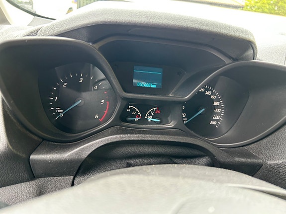 Ford Transit Connect 4 of 5