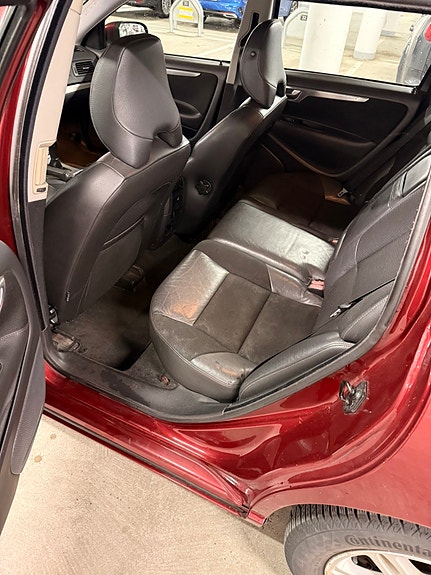 Volvo V70 5 of 5