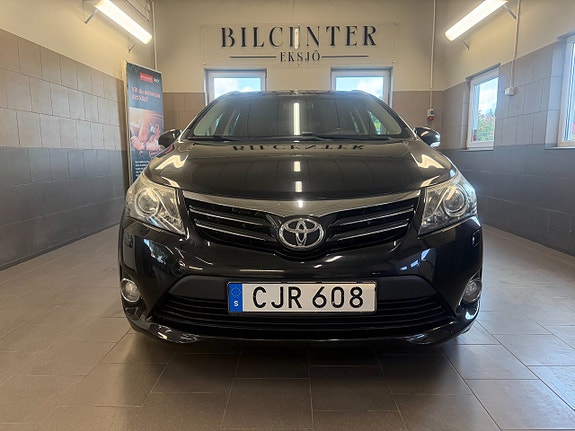 Toyota Avensis 5 of 5