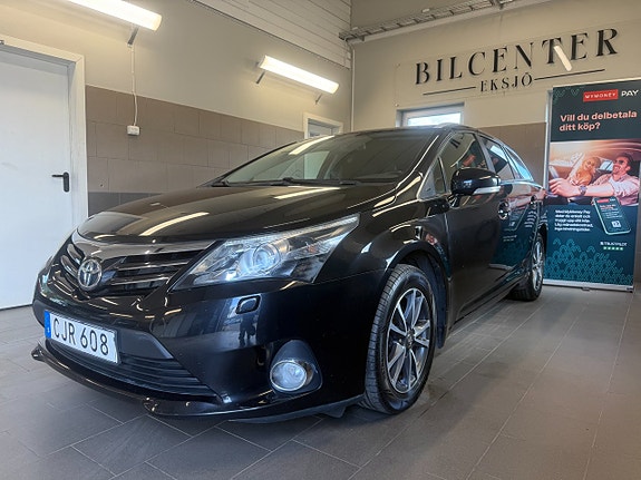Toyota Avensis 3 of 5