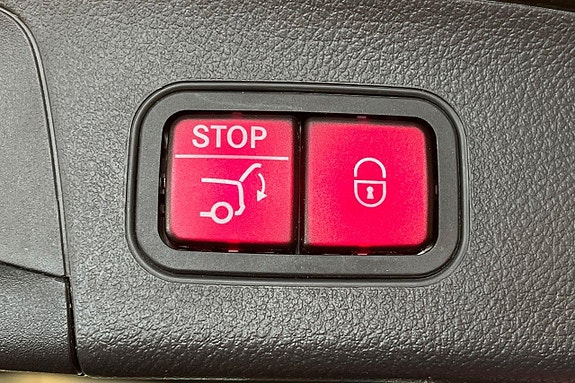 Mercedes-Benz EQA250 26 of 28