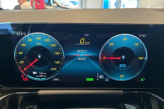 Mercedes-Benz EQA250 17 of 28