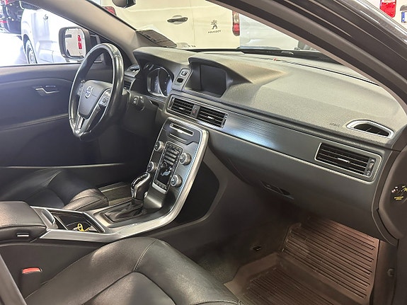 Volvo XC70 5 of 5