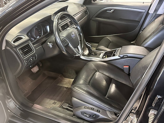 Volvo XC70 8 of 9