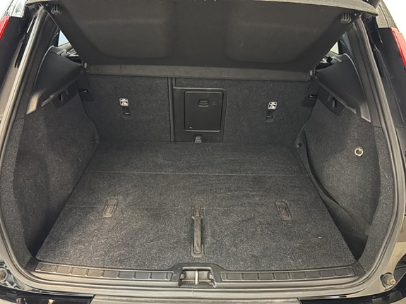 Volvo XC40 14 of 18