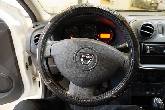 Dacia Sandero 8 of 9