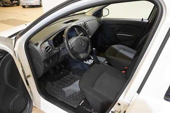 Dacia Sandero 7 of 9