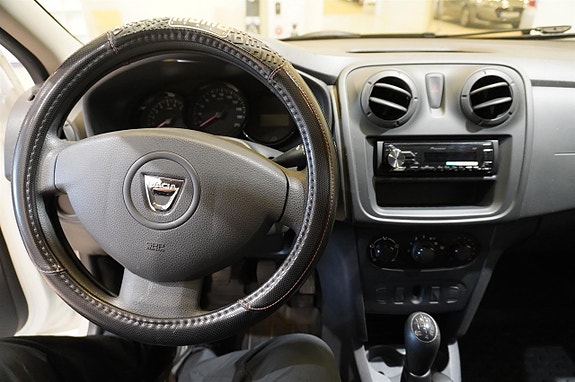 Dacia Sandero 9 of 9