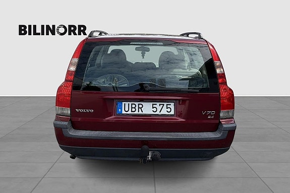 Volvo V70 4 of 5