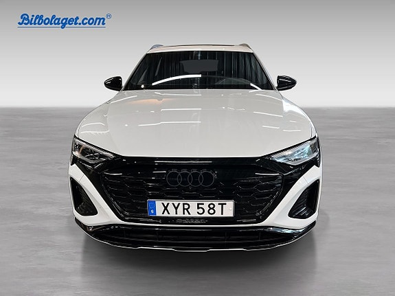 Audi Q8 2 of 5