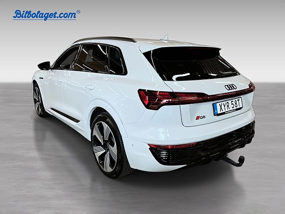 Audi Q8 7 of 13