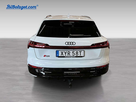 Audi Q8 6 of 13