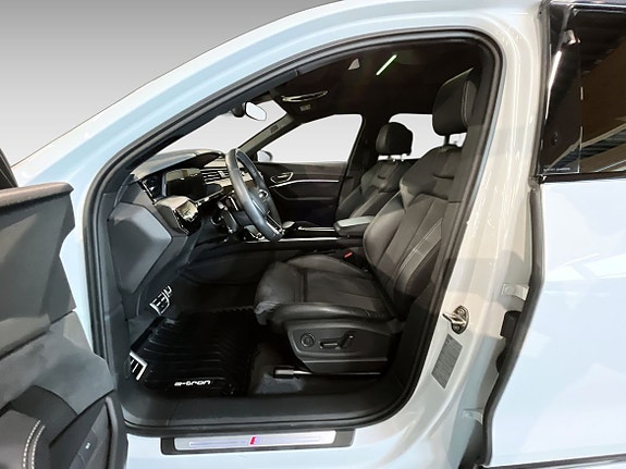 Audi Q8 8 of 13