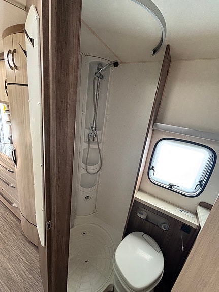 Hobby 545 kmf de luxe 5 of 9