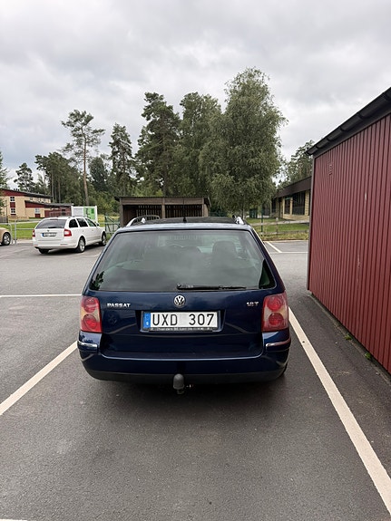Volkswagen Passat 3 of 5