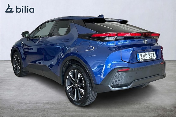 Toyota C-HR 2 of 19