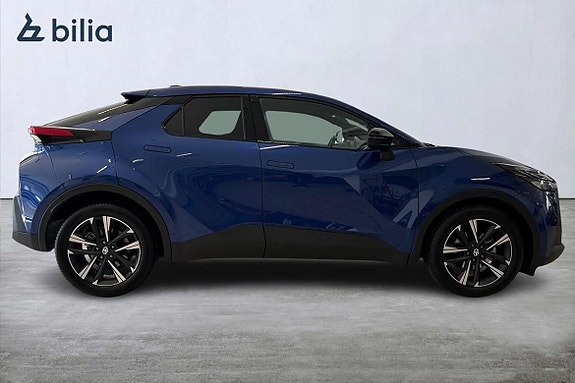 Toyota C-HR 18 of 21