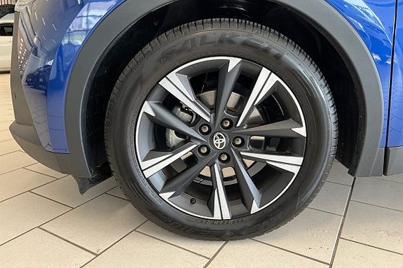 Toyota C-HR 17 of 21