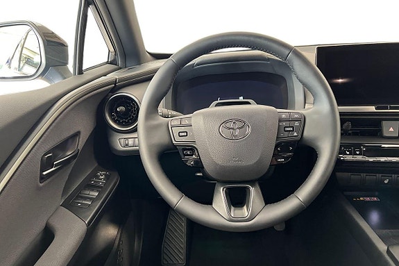 Toyota C-HR 11 of 21