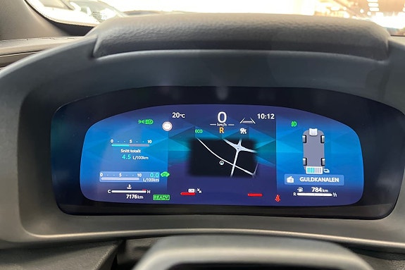 Toyota C-HR 16 of 21