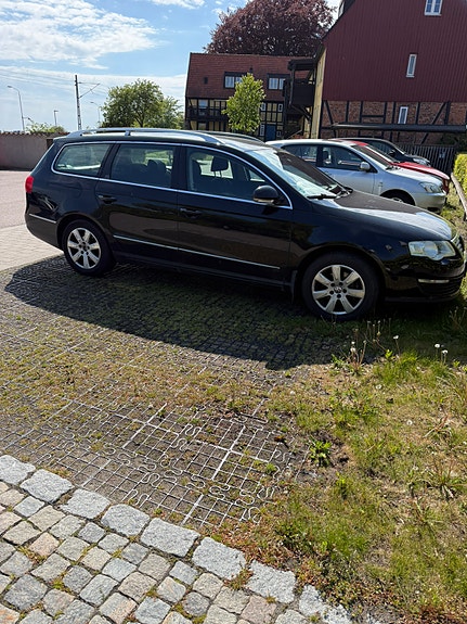 Volkswagen Passat 3 of 3