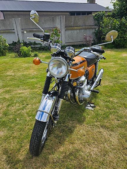 Honda CB 750 Four 2 of 7